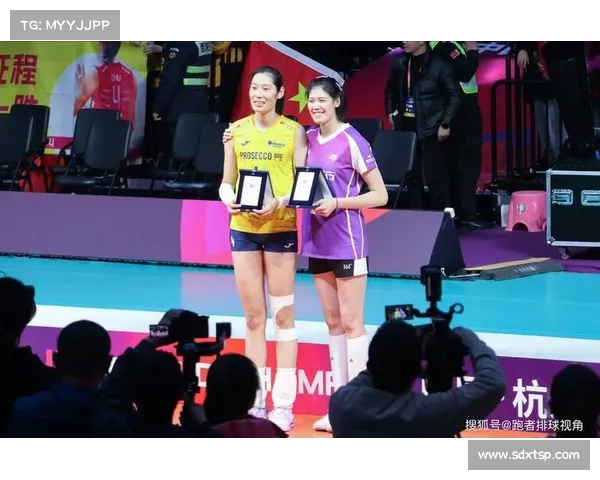 21岁主攻崛起连胜五场轰下111分 女排新组合或助李盈莹更强势 21岁主攻崛起连胜五场轰下111分 女排新组合或助李盈莹更强势